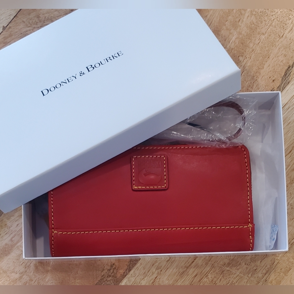 New Dooney & Bourke Florentine Leather Folded Zip Wristlet Wallet Red